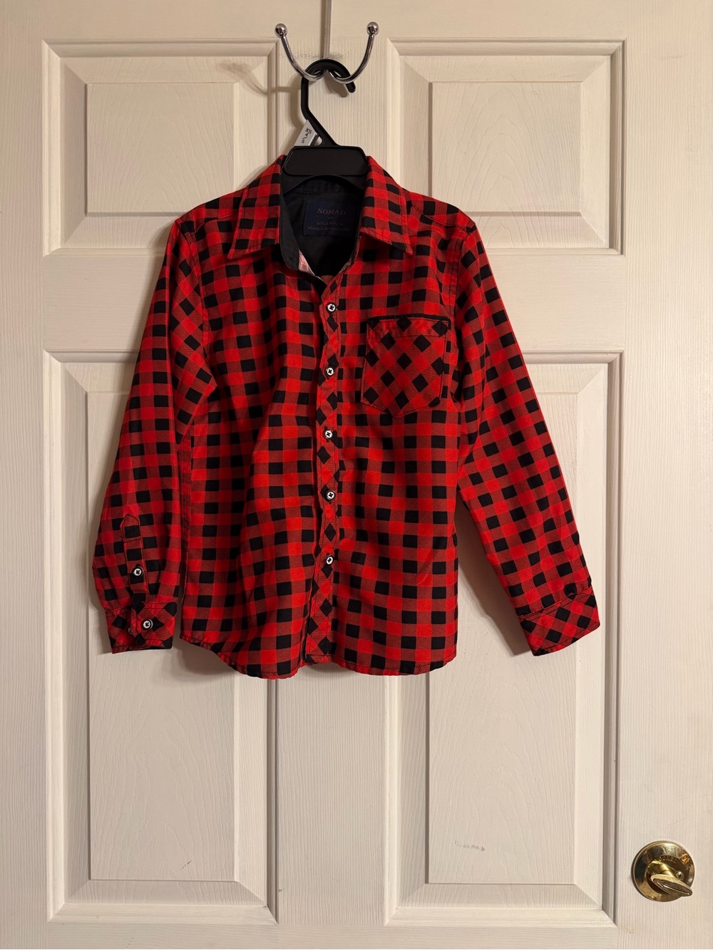 Nomad Red and Black Plaid Button-Down Shirt Boys size M